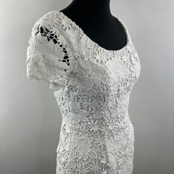 Lilly Pulitzer White Sheath Dress Cotton Floral Lace Scoop Neck Back Zip Size 2 - Picture 6 of 11